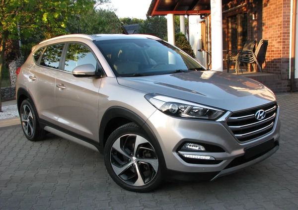 Hyundai Tucson cena 70900 przebieg: 162000, rok produkcji 2017 z Rawicz małe 667